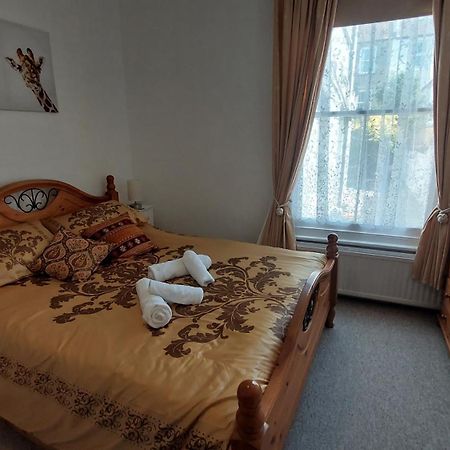 Pebbles Place Brighton ภายนอก รูปภาพ